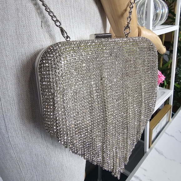 Call It Spring Farniastate Encrusted Fringe Silver Clutch Purse - NWT - Picture 5 of 10